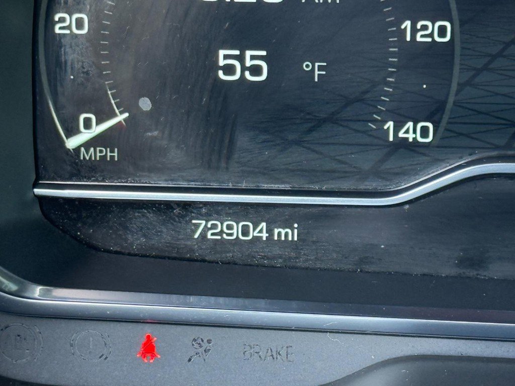 Used 2024 GMC Yukon XL SLT image 25