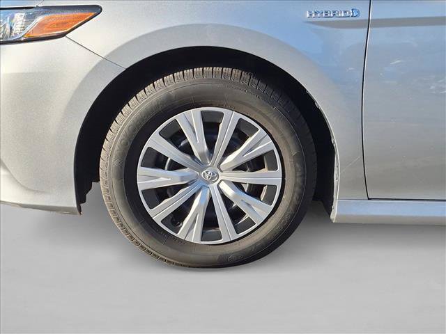 Used 2020 Toyota Camry LE FWD image 12