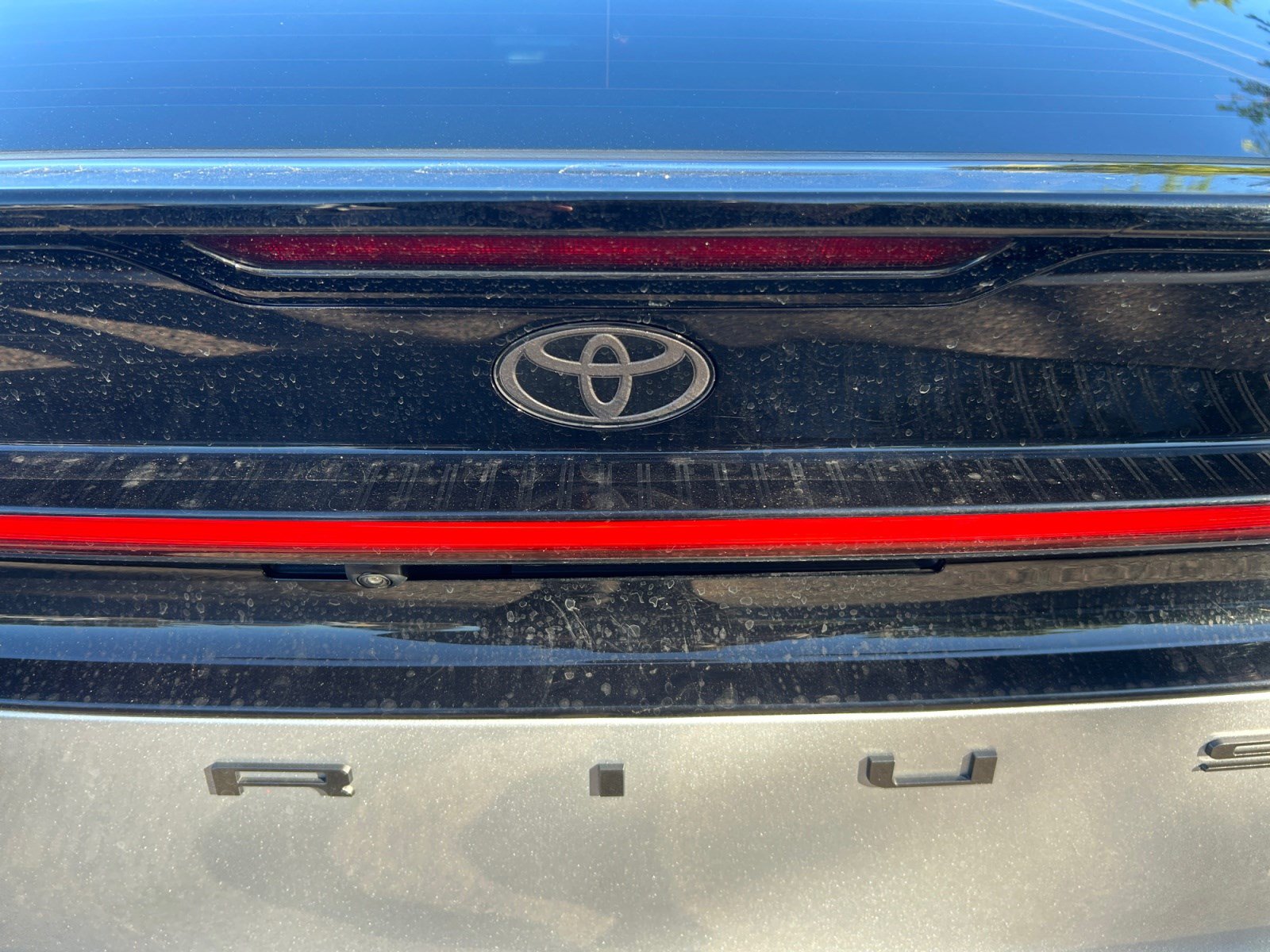 Used 2025 Toyota Prius LE AWD/4WD image 22
