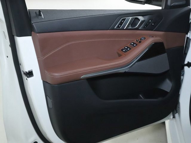 Used 2021 BMW X5 M50i w/ Premium Package AWD/4WD image 33