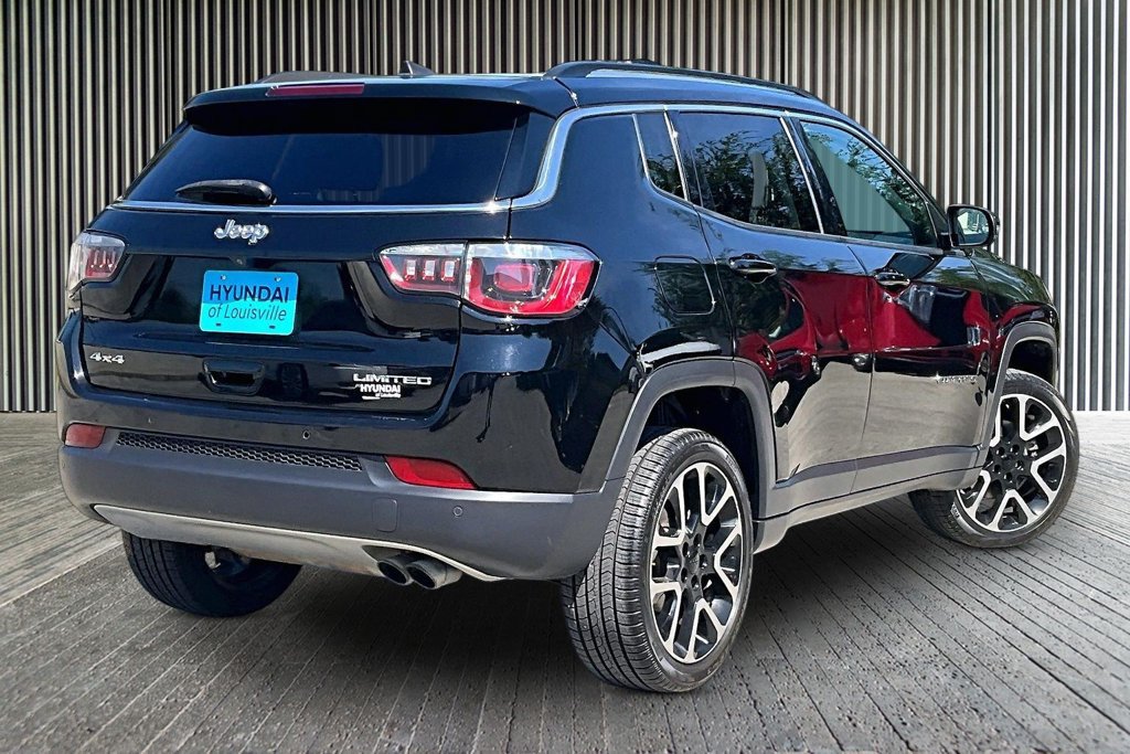 Used 2018 Jeep Compass Limited w/ Safe & Security Group AWD/4WD image 15