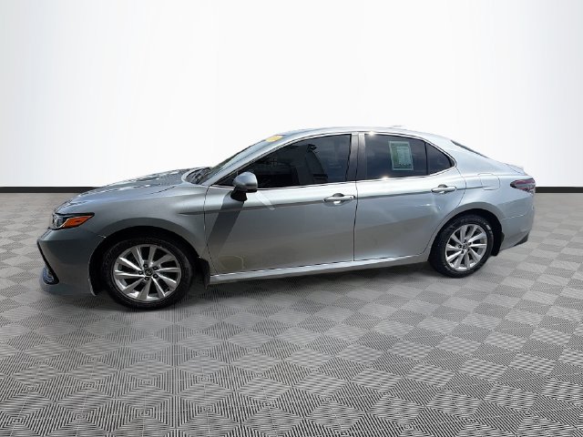 Used 2024 Toyota Camry LE FWD image 4