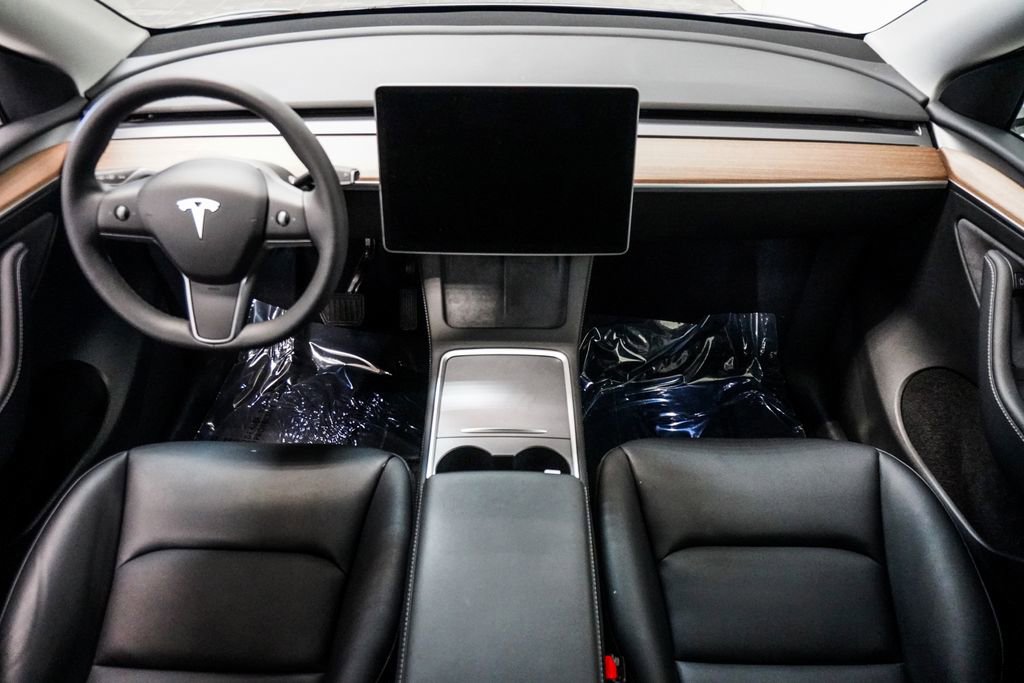 Used 2025 Tesla Model Y Long Range AWD/4WD image 12