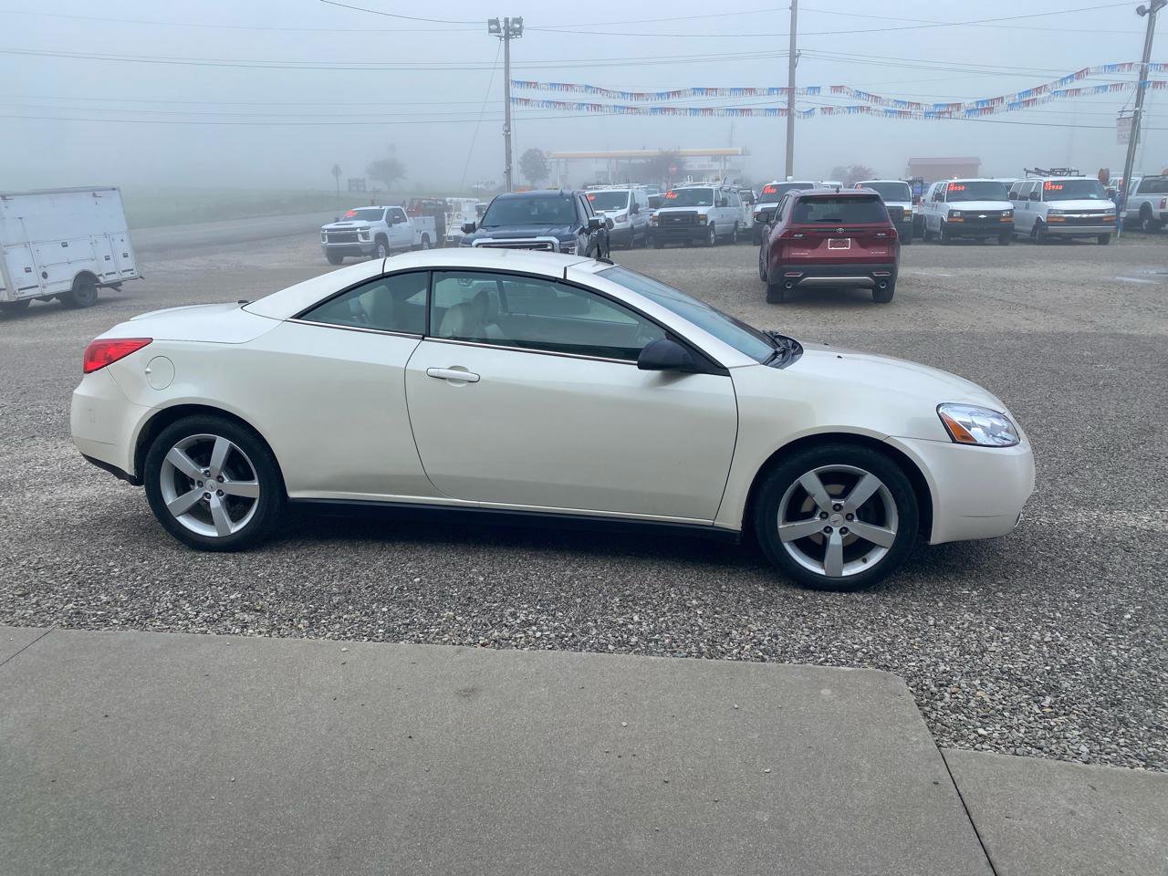 Used 2008 Pontiac G6 GT w/ Premium Package image 2