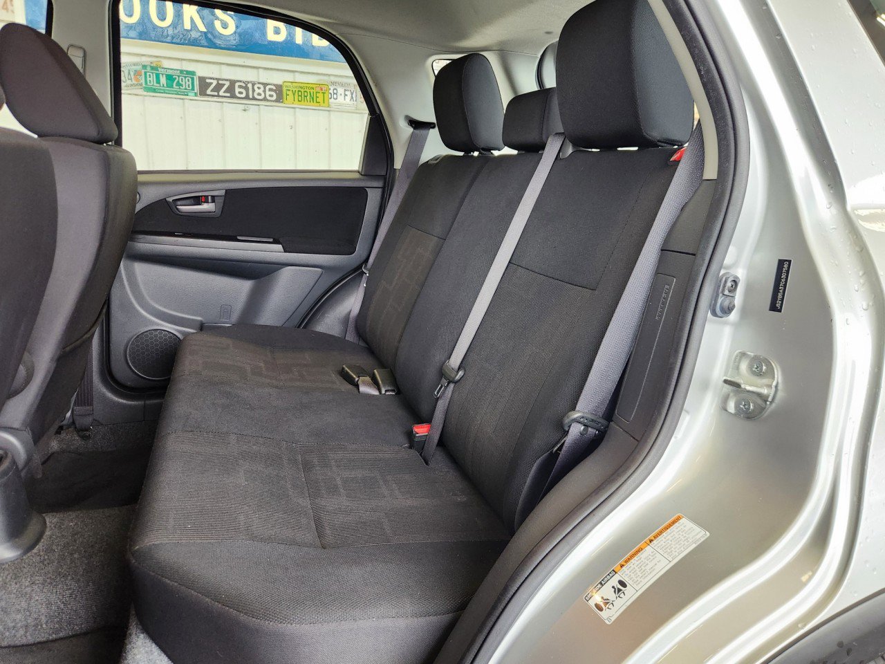 Used 2012 Suzuki SX4 AWD Hatchback image 6