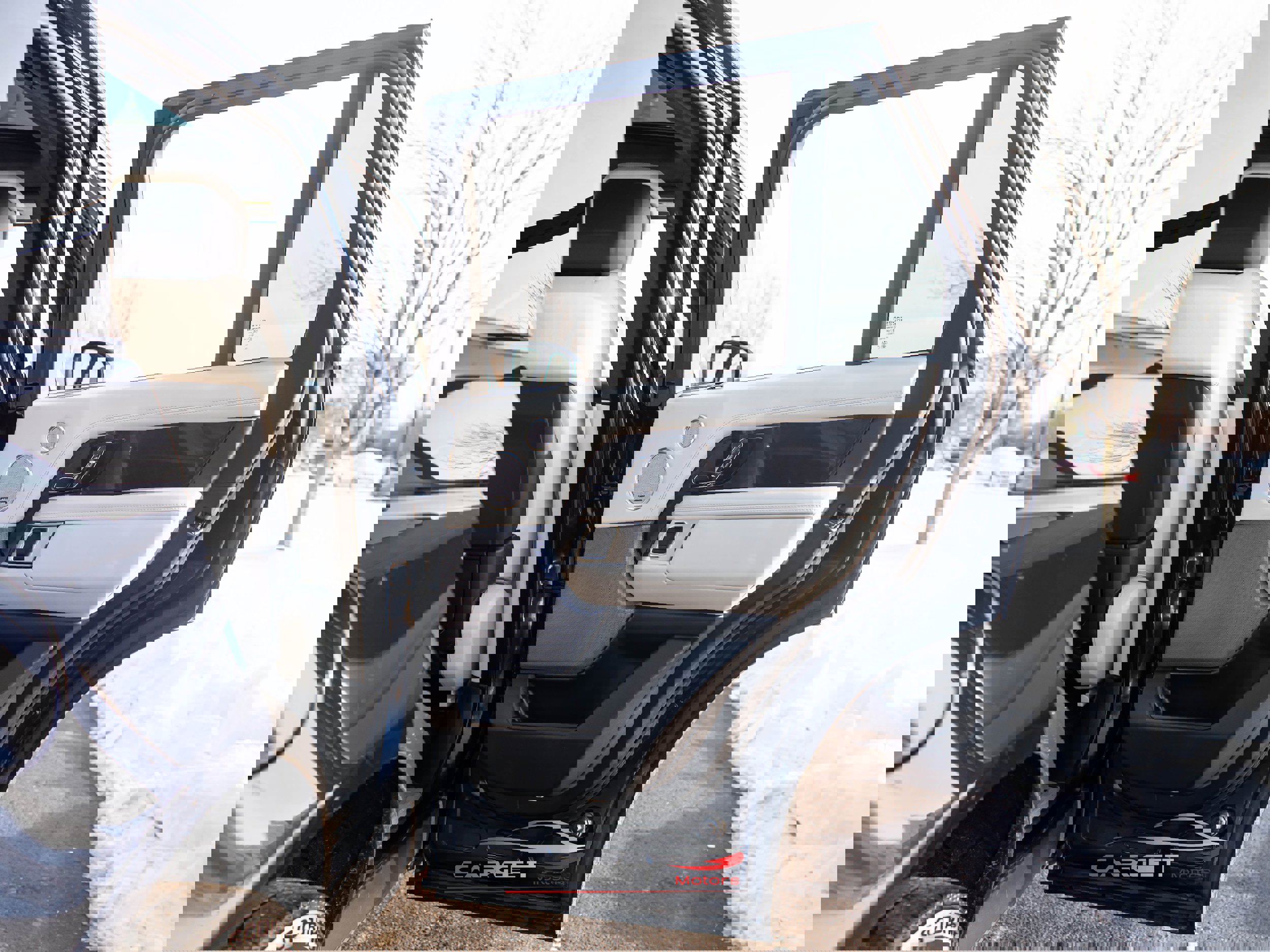 Used 2020 Land Rover Range Rover HSE image 45