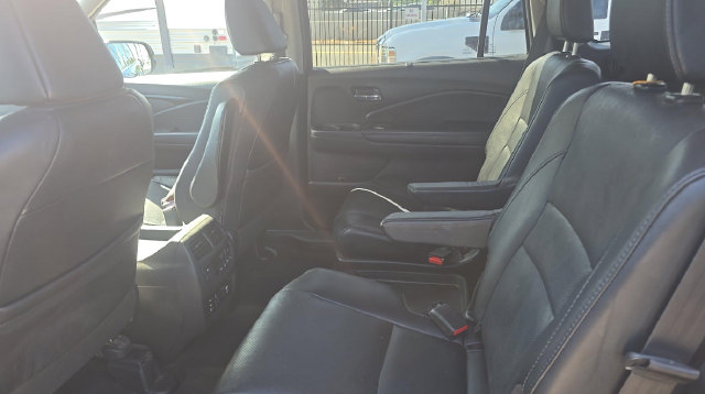 Used 2017 Honda Pilot Elite image 9