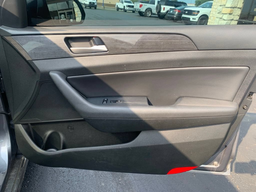 Used 2018 Hyundai Sonata Limited FWD image 34