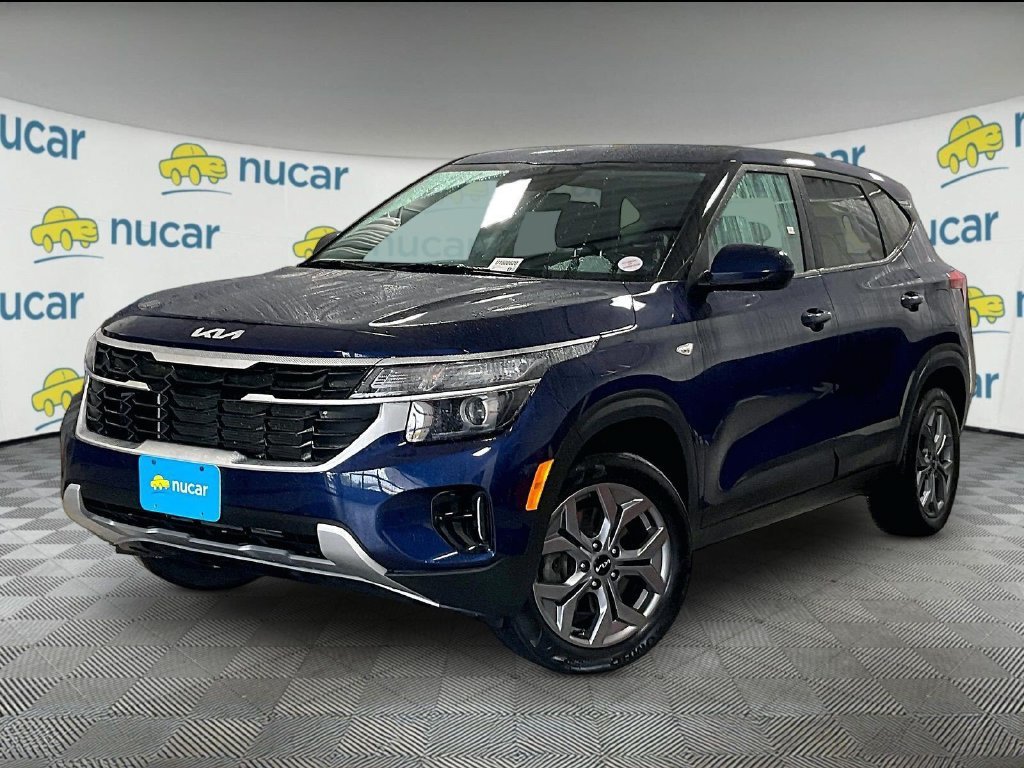 Used 2025 Kia Seltos LX AWD/4WD image 3