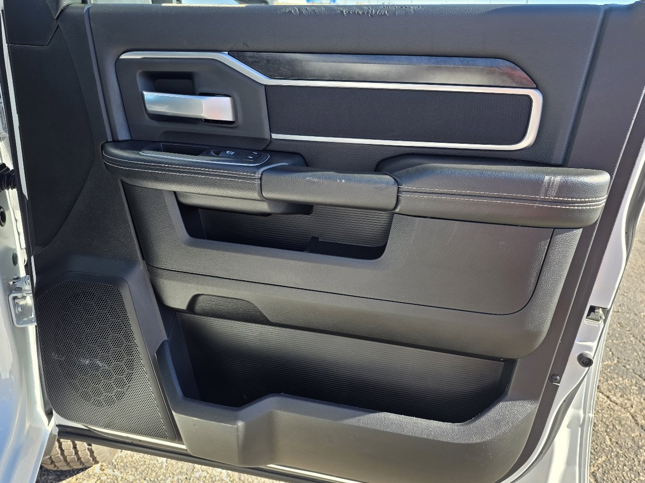 Used 2024 RAM 3500 Big Horn image 16