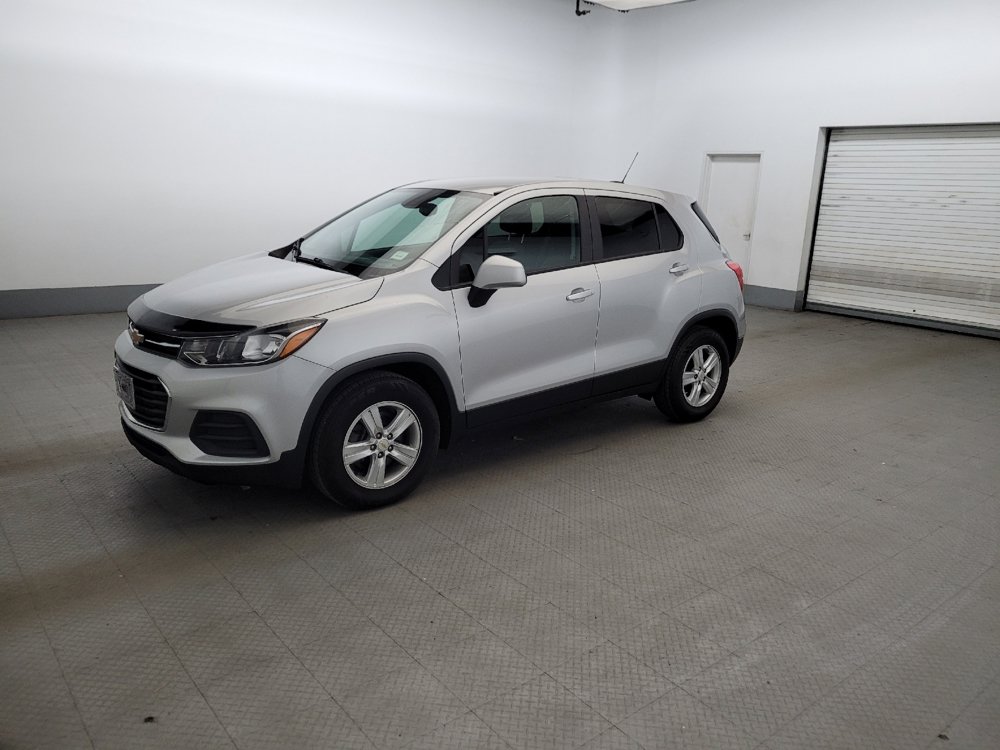 Used 2021 Chevrolet Trax LS w/ Tint and Cruise Package FWD image 2