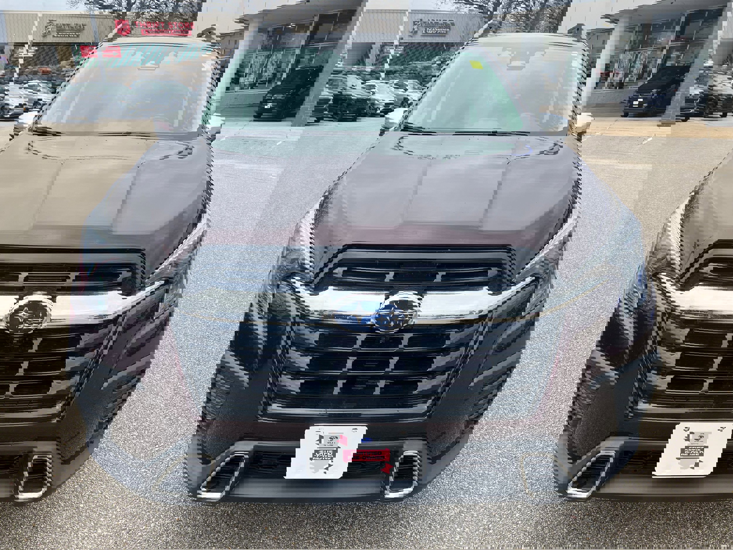 Used 2023 Subaru Ascent Touring image 2