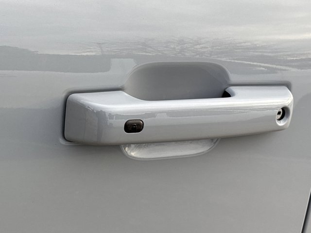 Used 2026 Ford F250 Lariat w/ FX4 Off-Road Package image 14