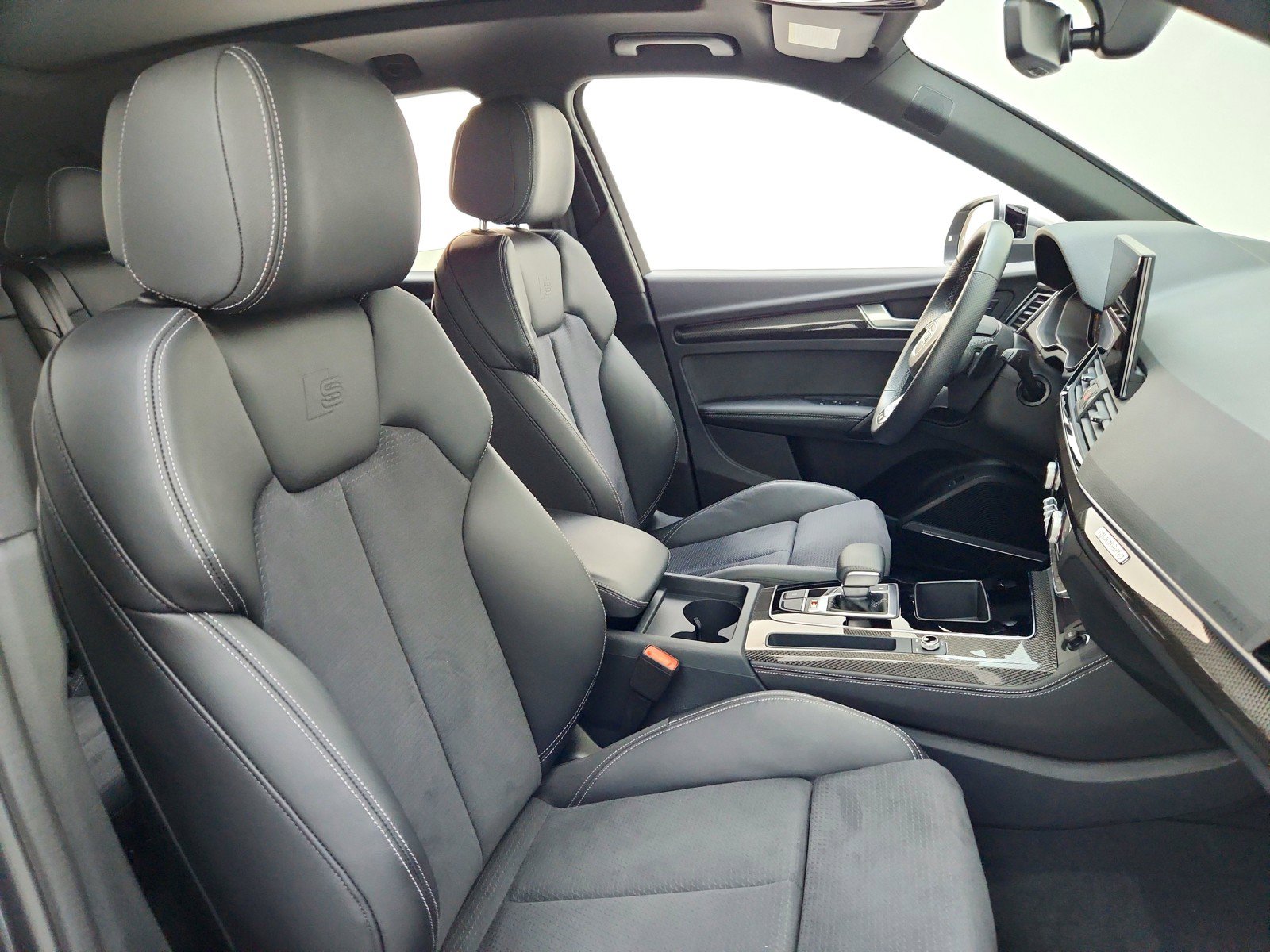 Used 2025 Audi SQ5 Premium Plus AWD/4WD image 28