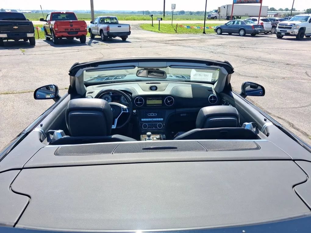 Used 2013 Mercedes-Benz SL 550 w/ Premium Pkg image 34