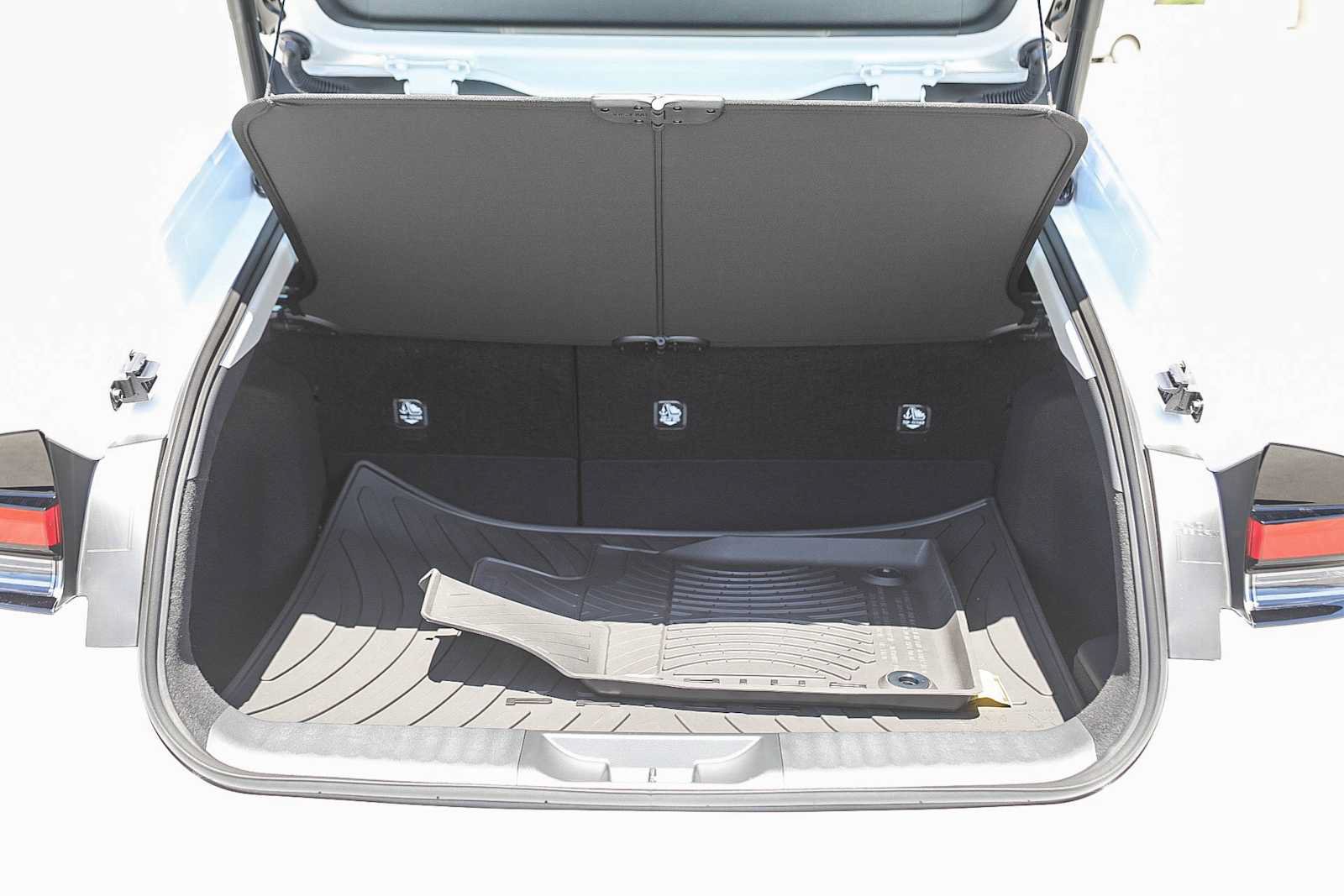 New 2026 Toyota Prius Limited FWD image 12