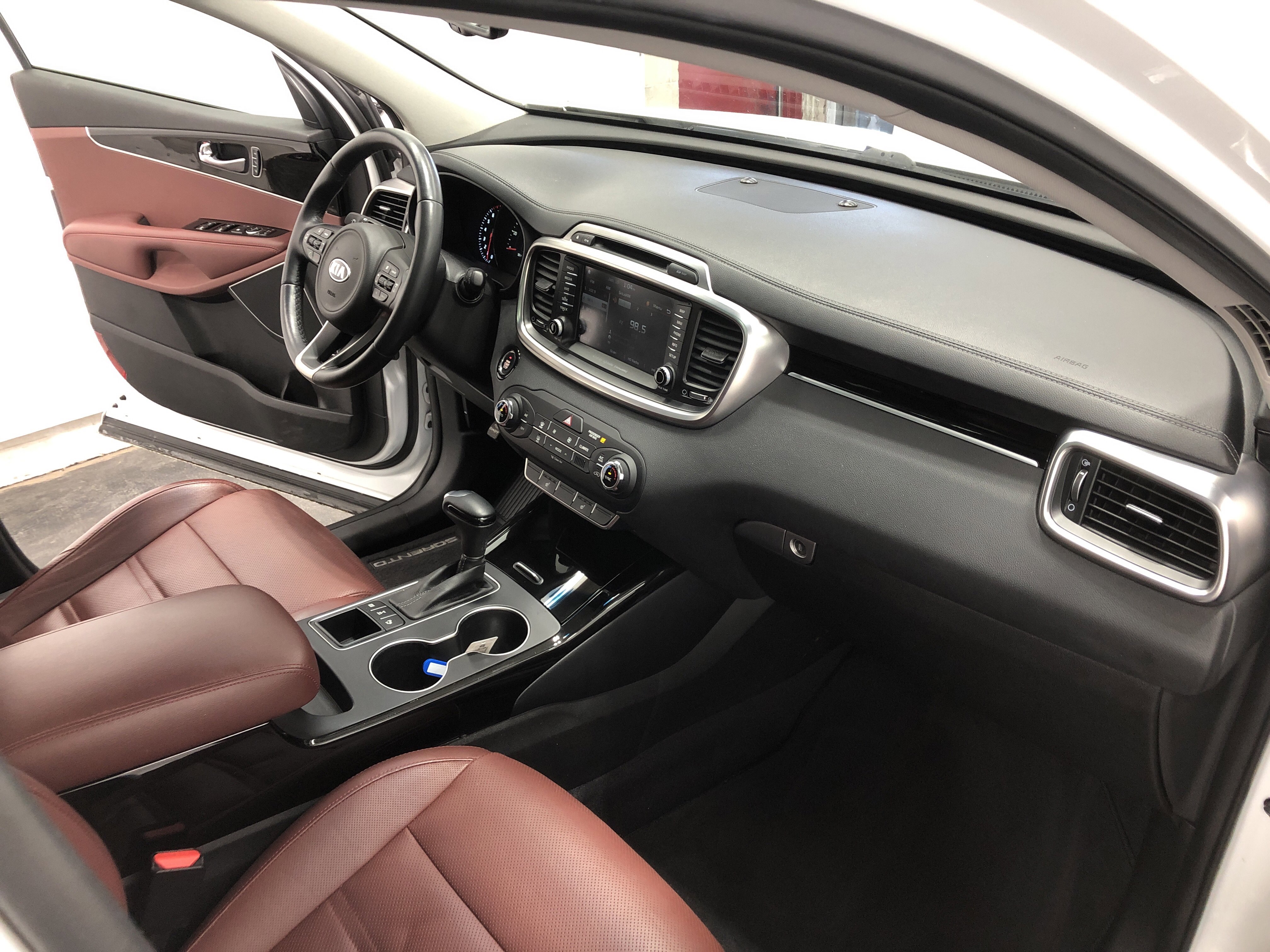 Used 2017 Kia Sorento SX image 17