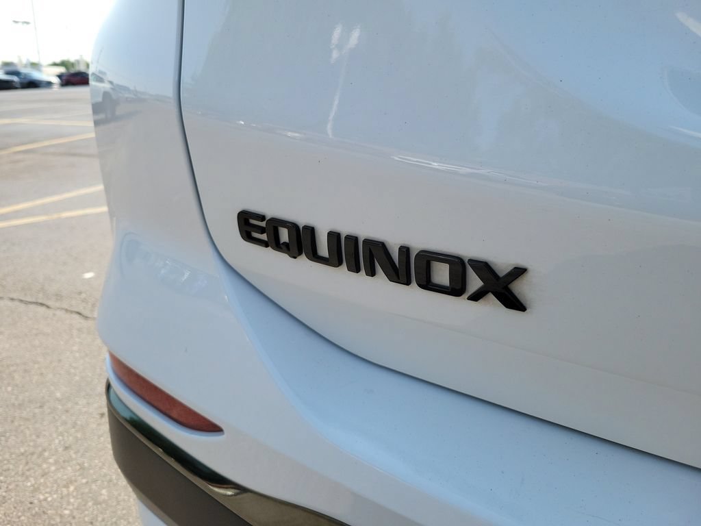 Used 2022 Chevrolet Equinox RS FWD image 8