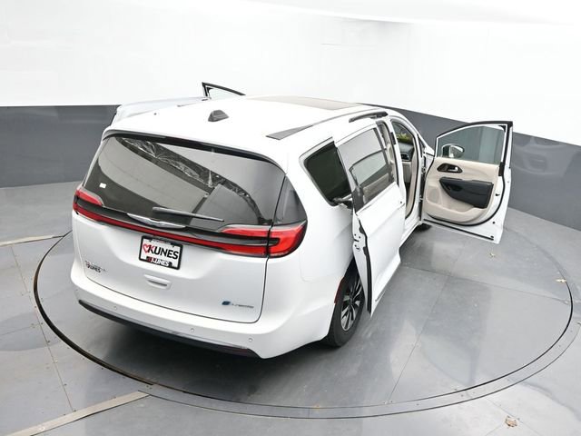 Used 2023 Chrysler Pacifica Limited FWD image 58