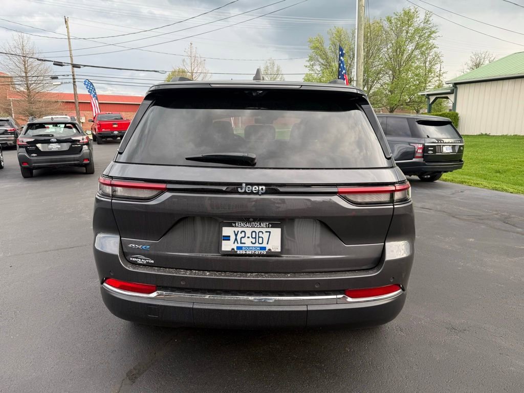 Used 2024 Jeep Grand Cherokee Limited 4xe w/ Luxury Tech Group II AWD/4WD image 6