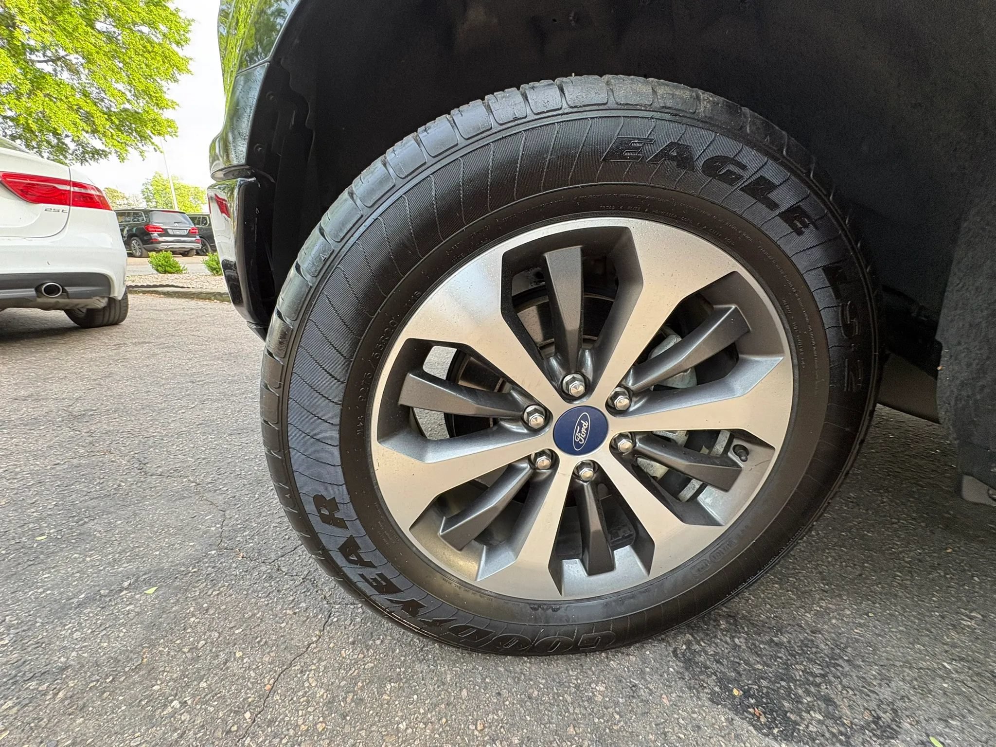 Used 2019 Ford F150 XL w/ Equipment Group 101A Mid AWD/4WD image 43