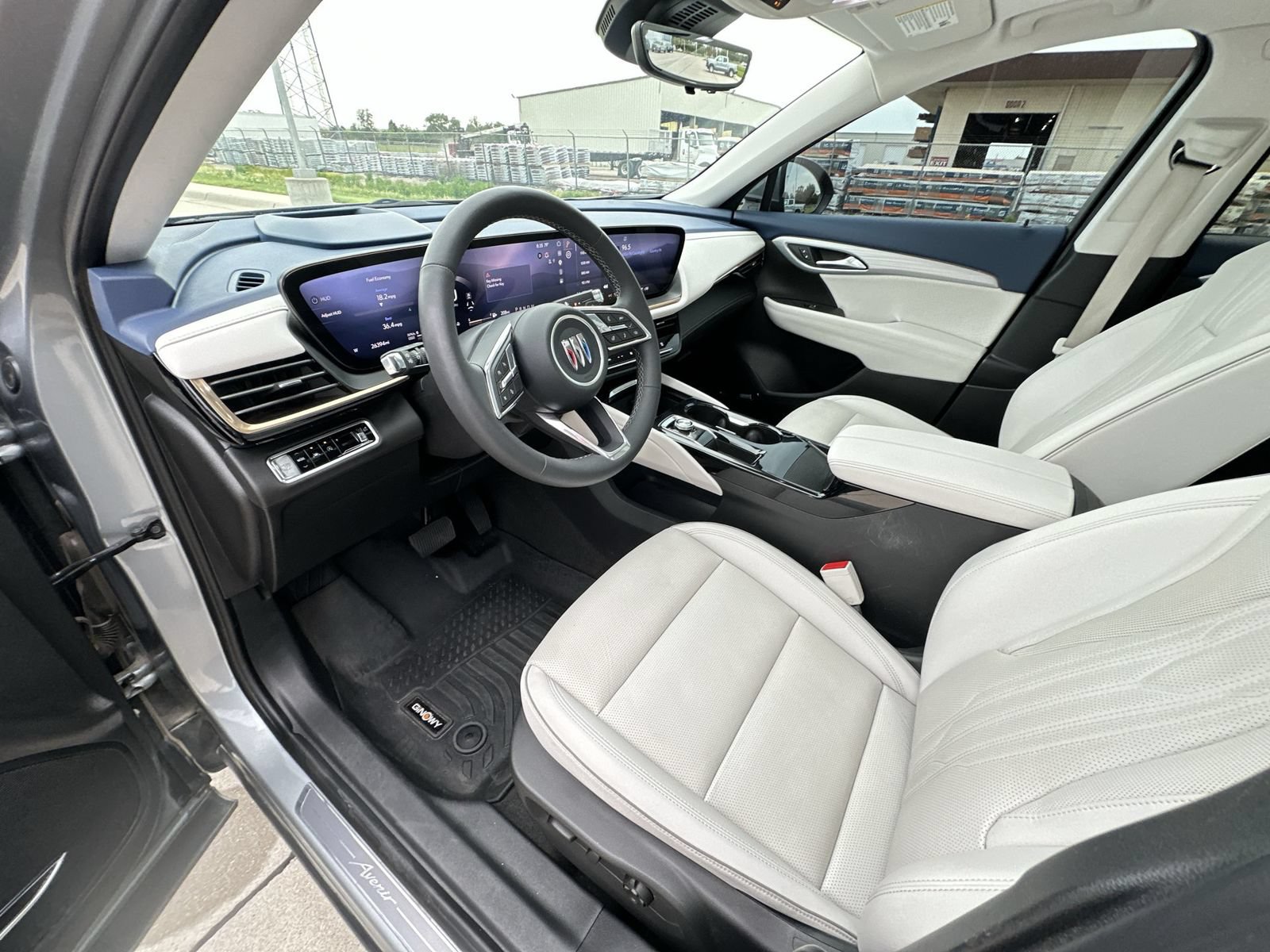 Certified 2025 Buick Envision Avenir AWD/4WD image 10