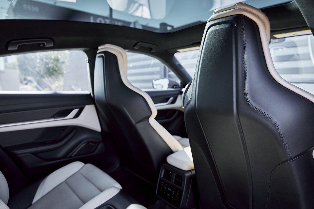 Used 2020 Porsche Taycan Turbo S image 42