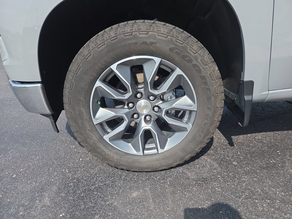 Certified 2024 Chevrolet Silverado 1500 LT AWD/4WD image 31