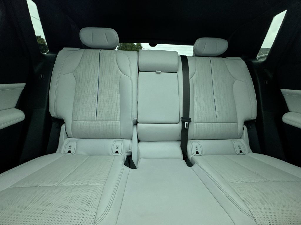 Used 2024 Cadillac Lyriq Luxury RWD image 33