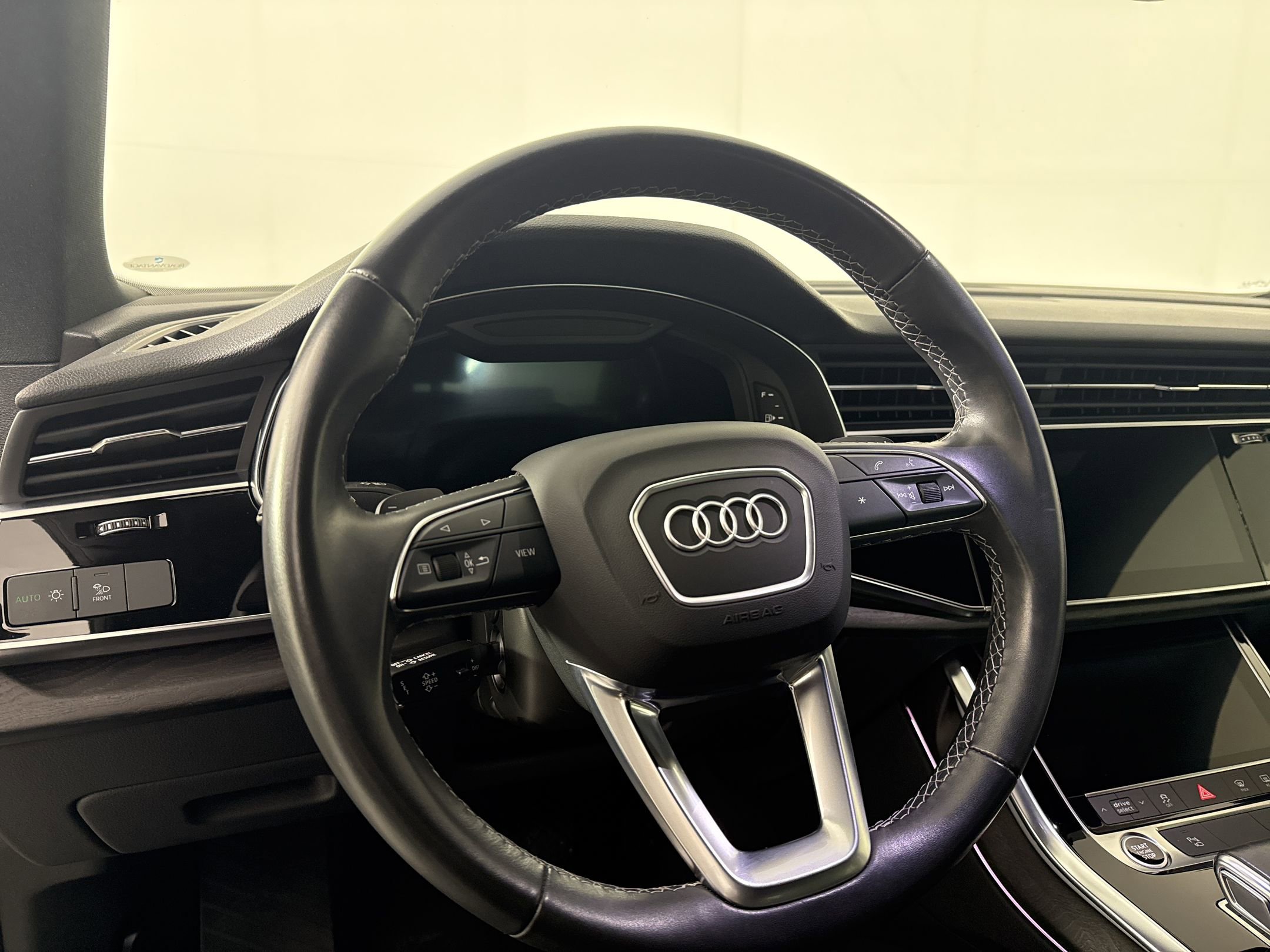 Used 2022 Audi Q8 Premium Plus AWD/4WD image 16