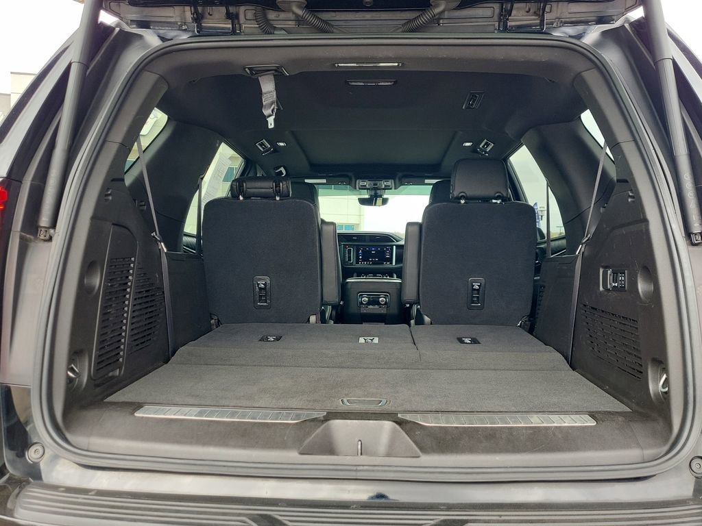 Used 2021 GMC Yukon Denali w/ Denali Premium Package image 14