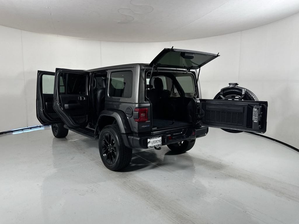 Used 2021 Jeep Wrangler Unlimited Sahara w/ Cold Weather Group AWD/4WD image 26