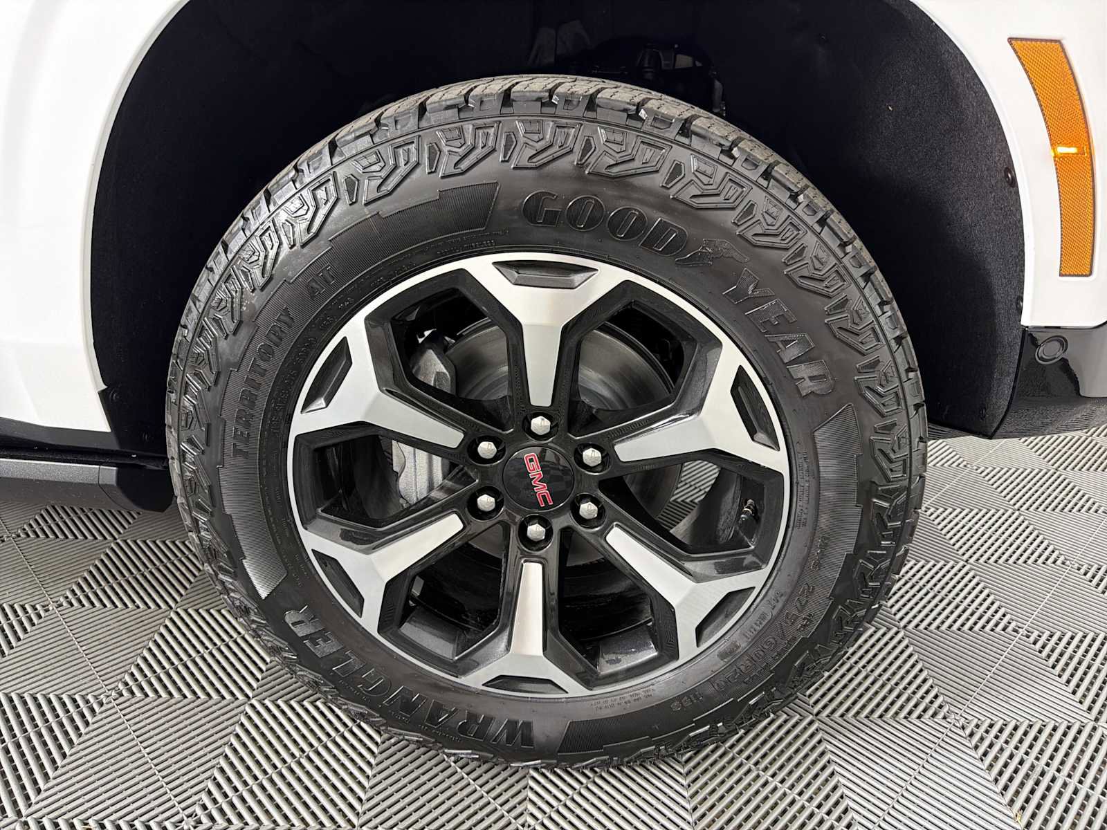 New 2026 GMC Yukon XL AT4 image 11