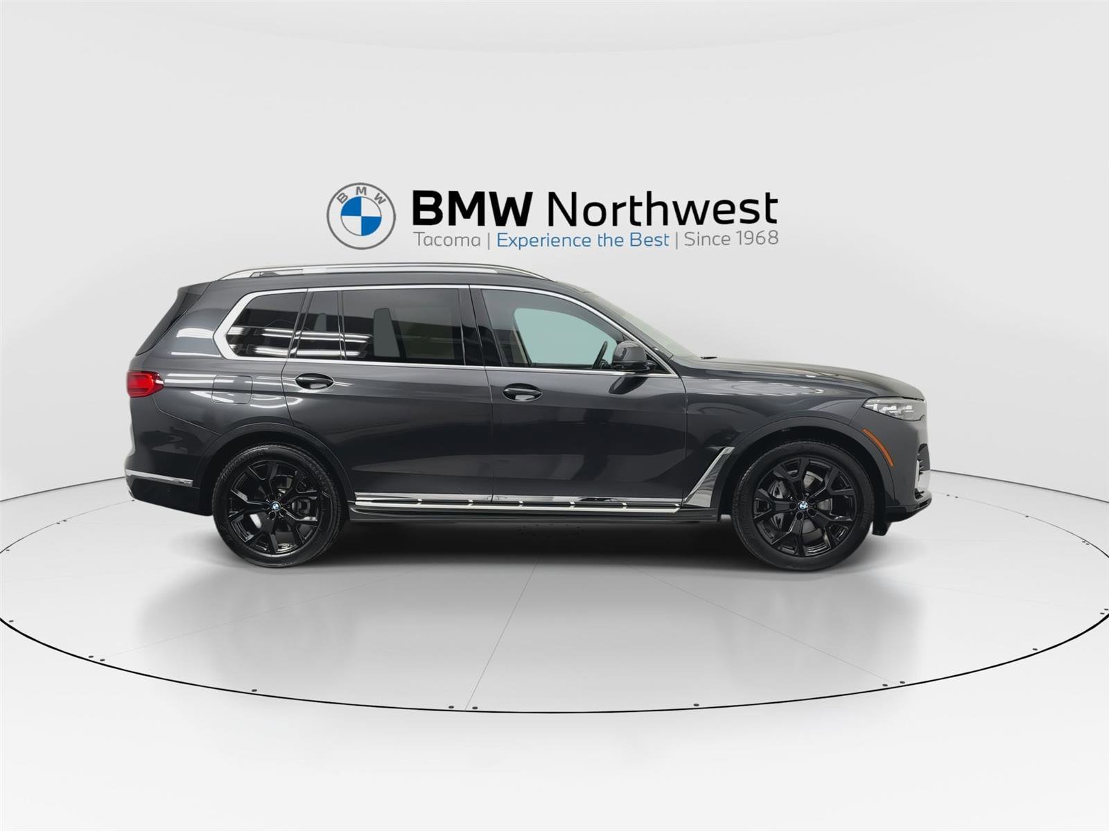 Used 2022 BMW X7 xDrive40i w/ Premium Package AWD/4WD image 4