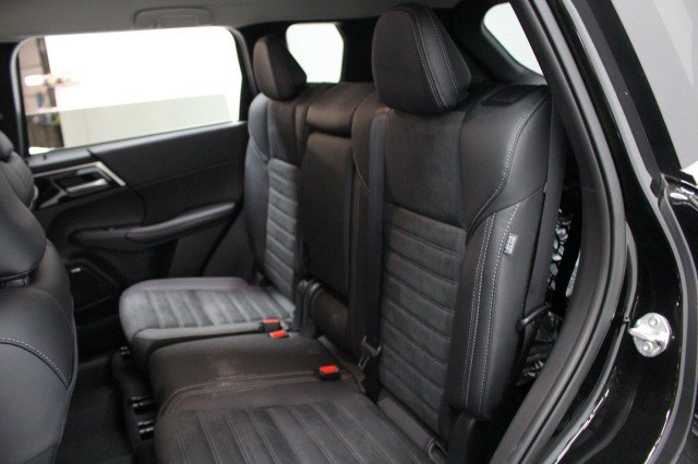 New 2026 Mitsubishi Outlander SE AWD/4WD image 25