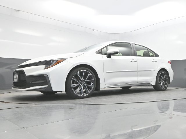 Used 2021 Toyota Corolla SE w/ Carpet Mat Package (TMS) FWD image 37
