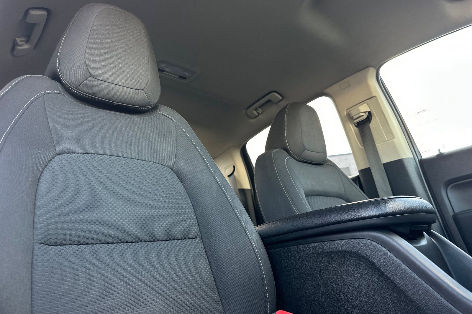 Used 2018 Chevrolet Colorado LT image 16