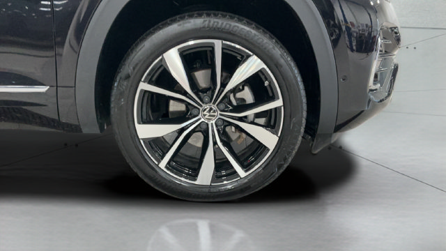 Certified 2026 Volkswagen Atlas SEL Premium R-Line AWD/4WD image 22