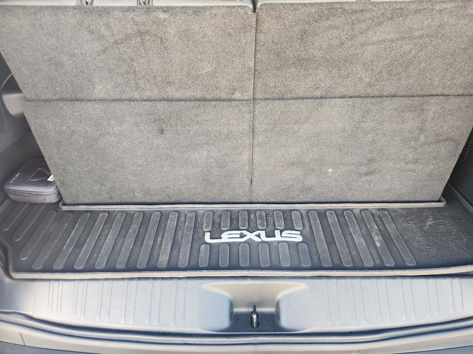 Used 2025 Lexus GX 550 w/ Accessory Package (2T) AWD/4WD image 34