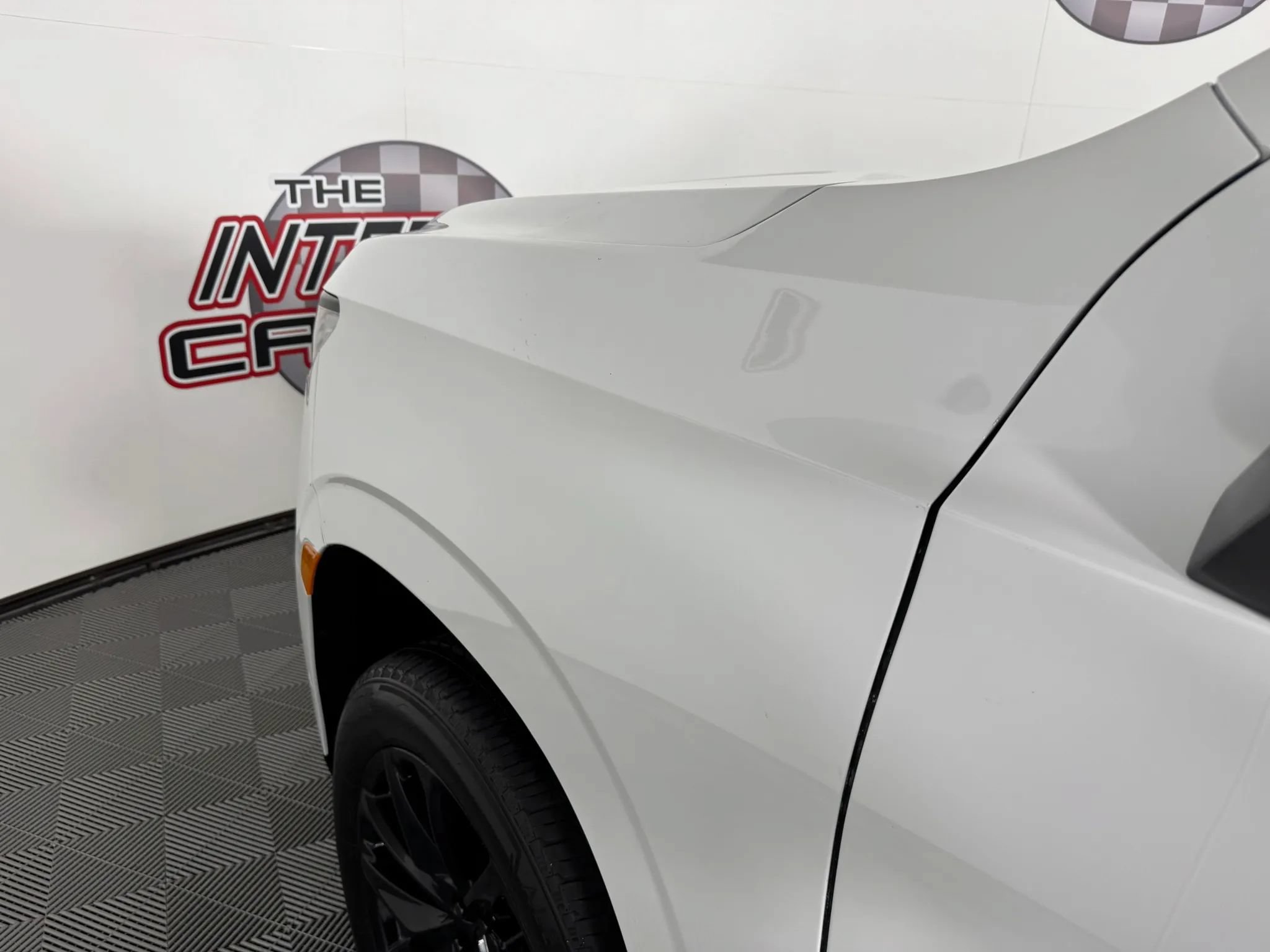 Used 2024 Cadillac Escalade Sport Platinum w/ LPO, ONYX Package AWD/4WD image 25