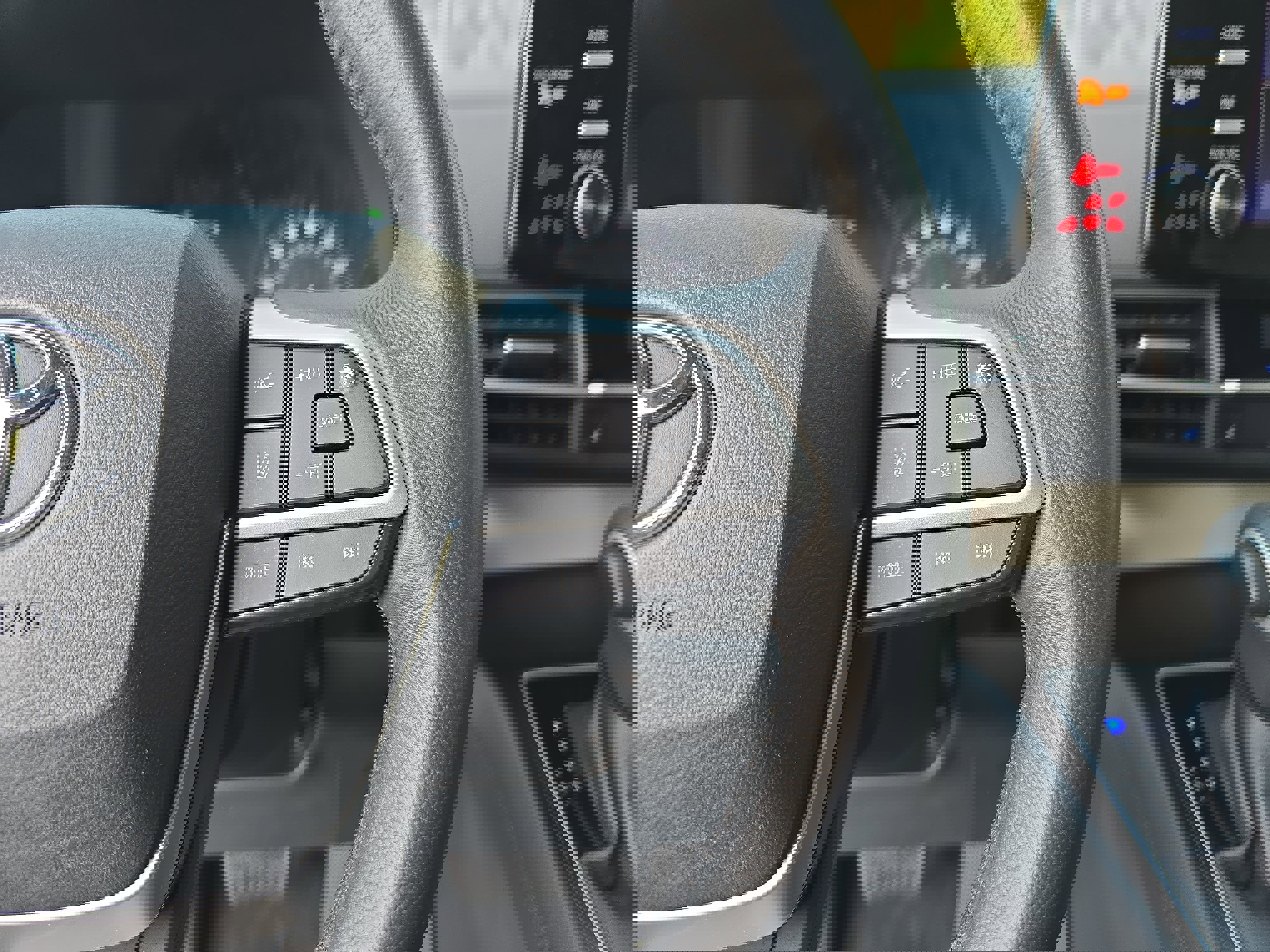 Used 2021 Toyota Sienna XLE image 17