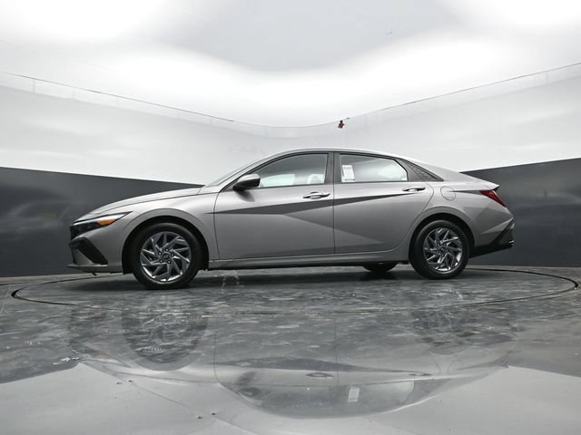 Used 2024 Hyundai Elantra SEL FWD image 60