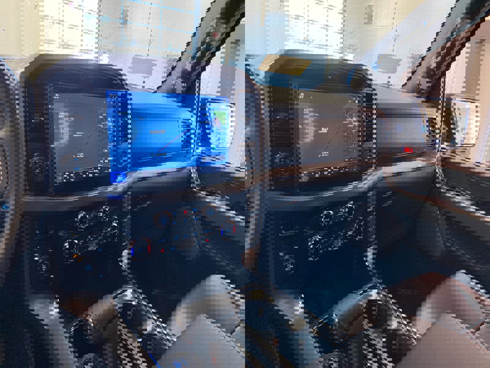 New 2025 Ford F150 XLT w/ Equipment Group 303A High image 12