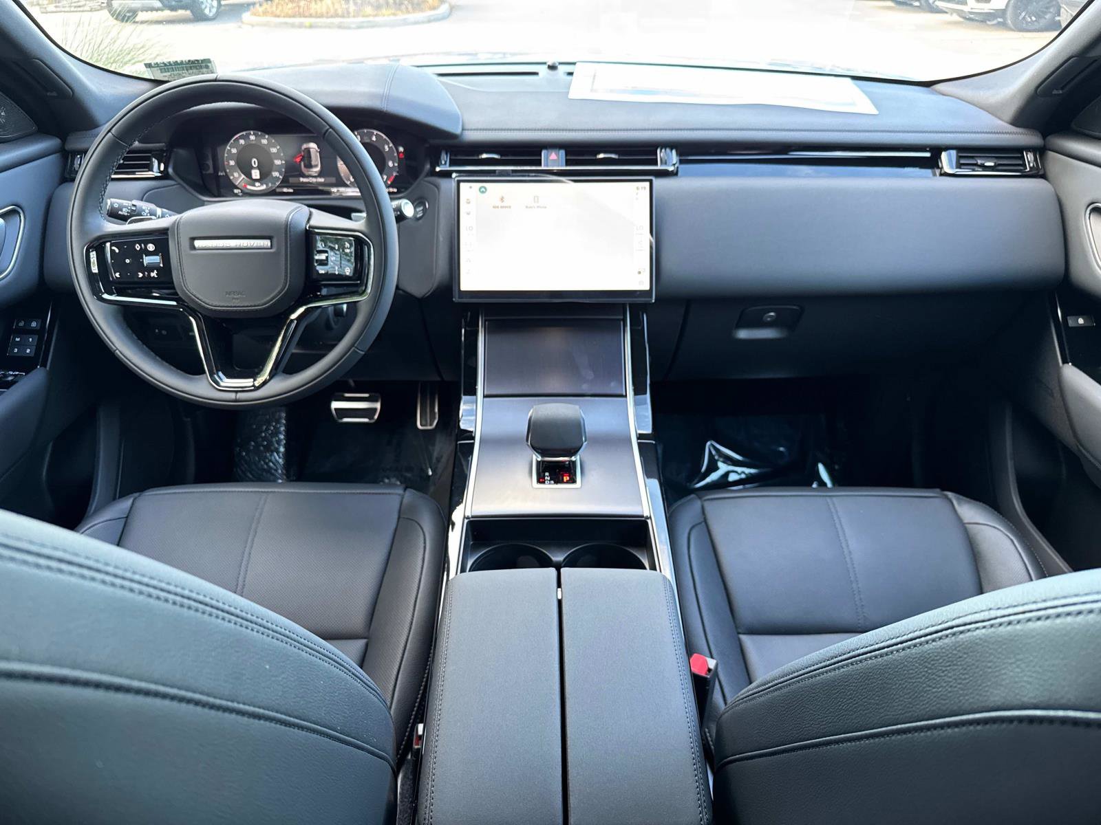 New 2026 Land Rover Range Rover Velar Dynamic SE image 16