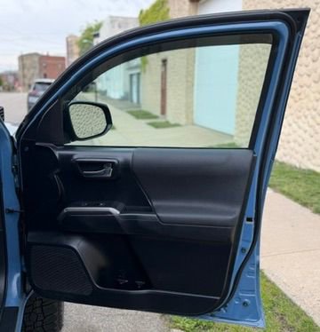 Used 2019 Toyota Tacoma TRD Sport AWD/4WD image 29