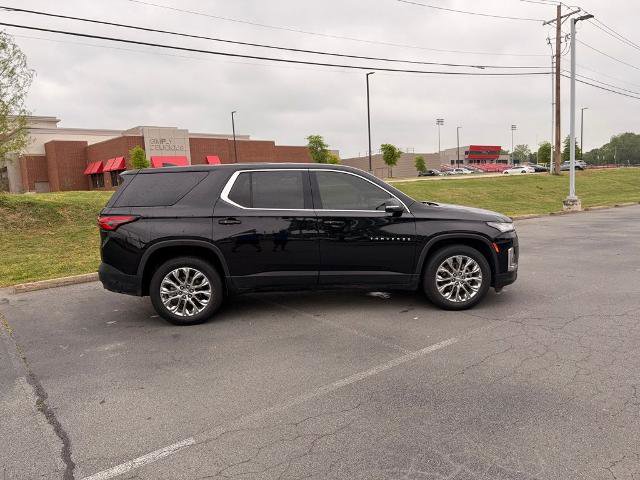Used 2023 Chevrolet Traverse LS w/ Safety Package FWD image 8