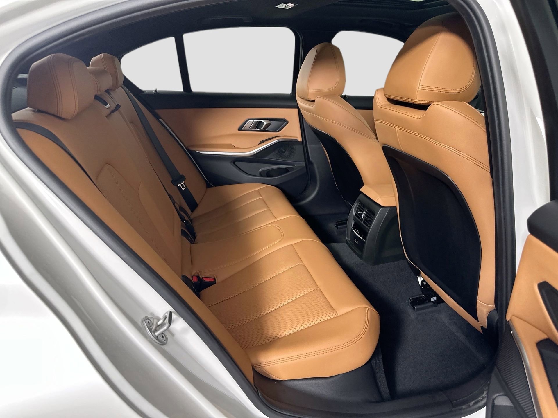 Used 2026 BMW 330i xDrive Sedan w/ Premium Package image 24