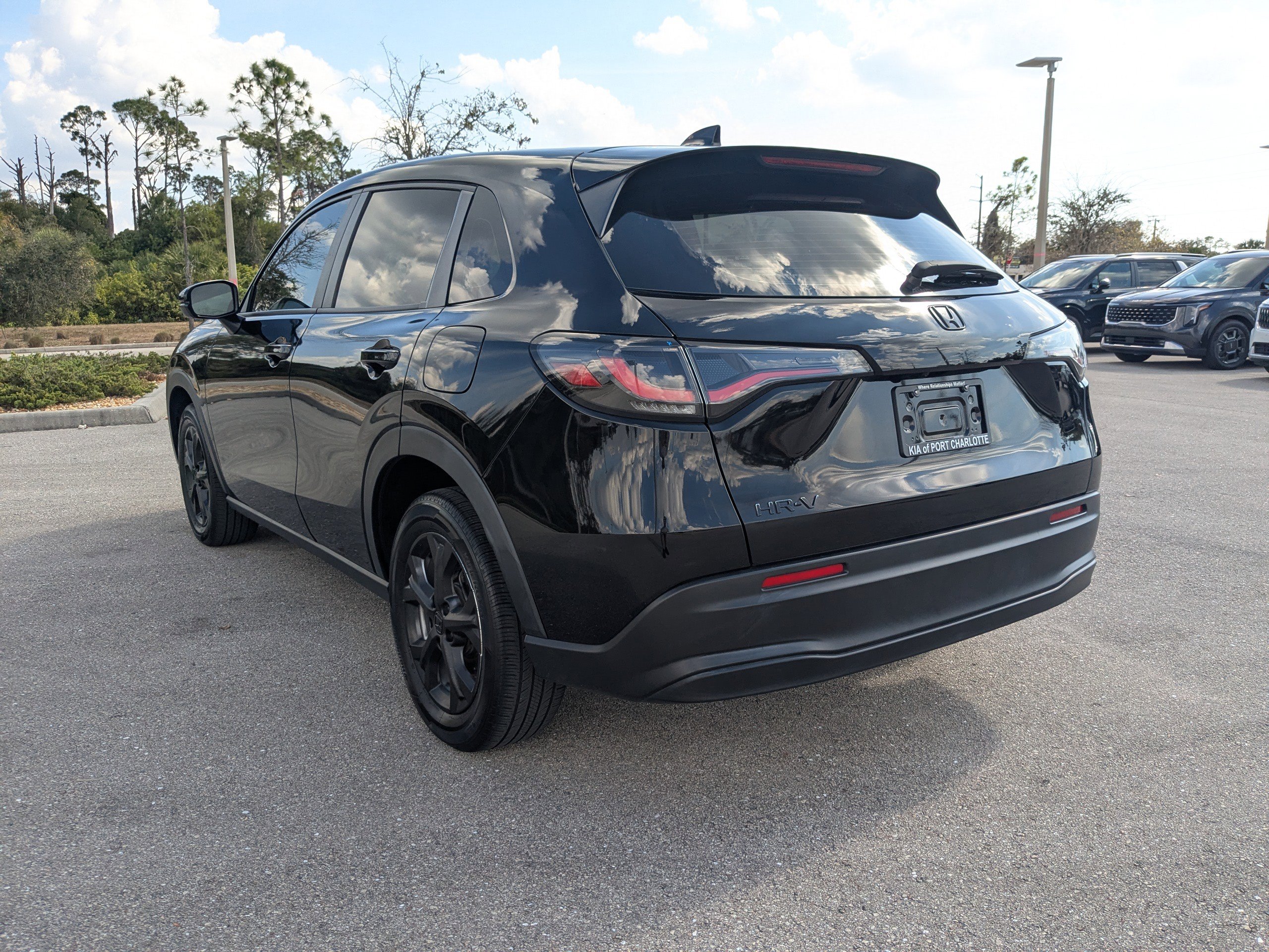 Used 2023 Honda HR-V LX image 36