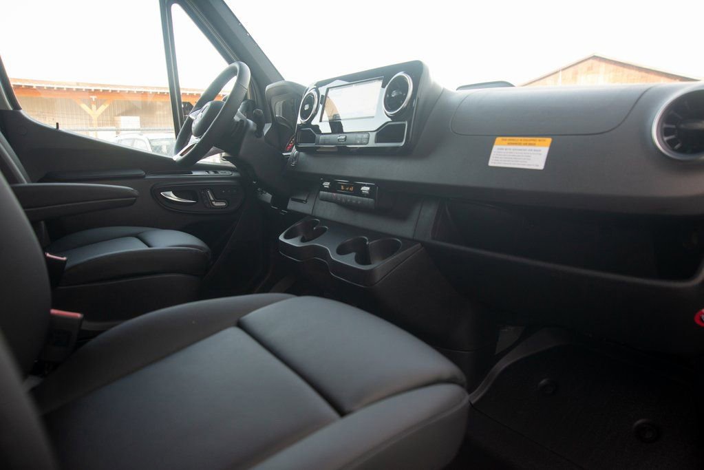 New 2025 Mercedes-Benz Sprinter 2500 image 27