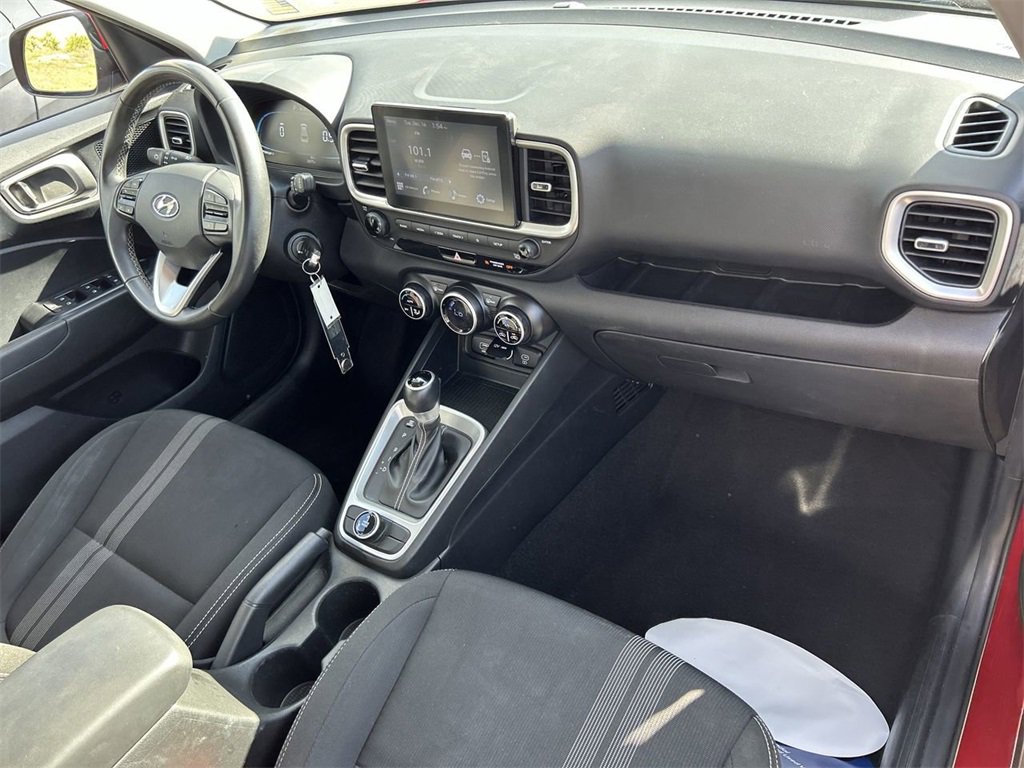 Certified 2023 Hyundai Venue SEL image 17